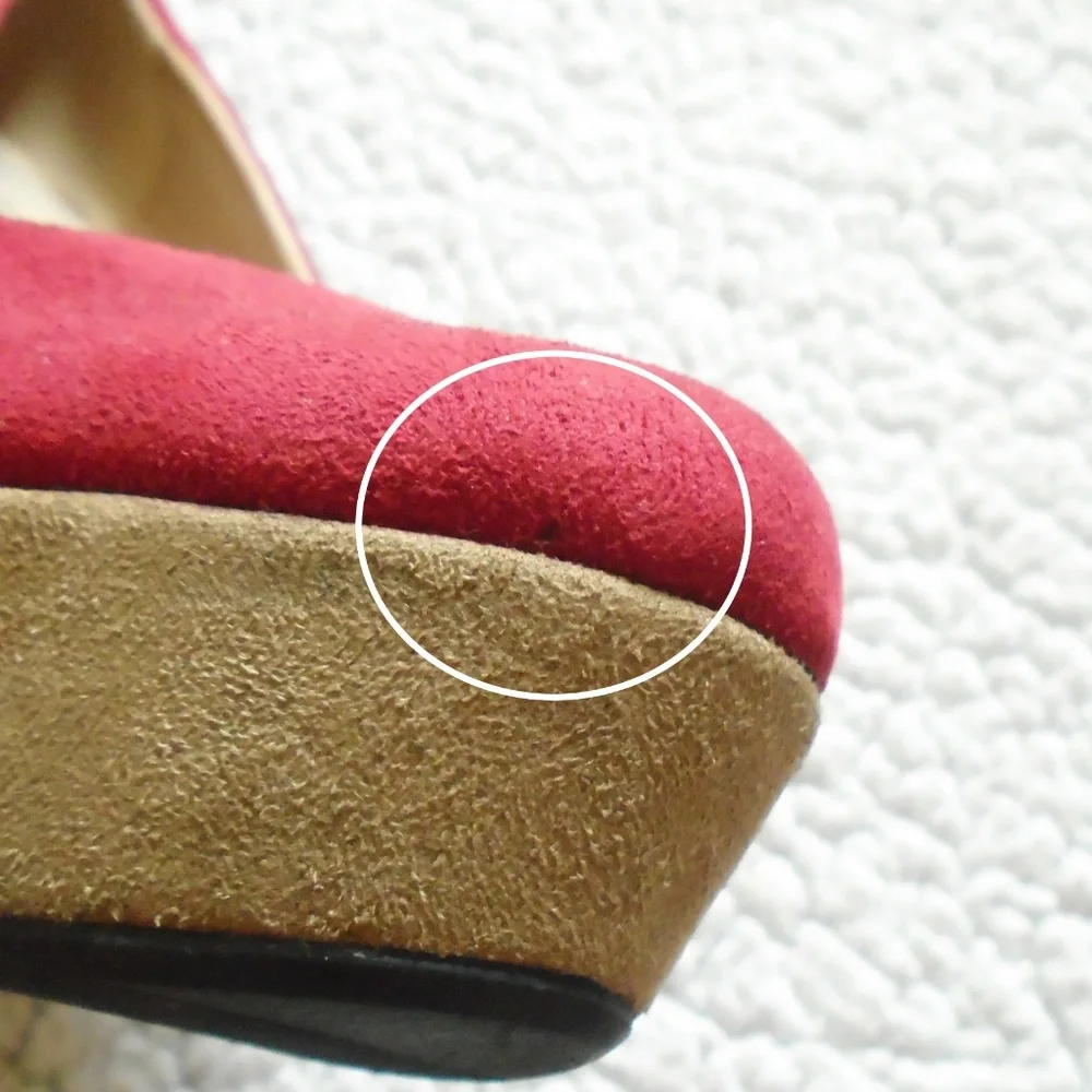 Tricolor suede wedges